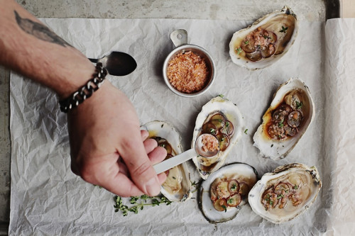 Bubbly & Oysters at The Manor