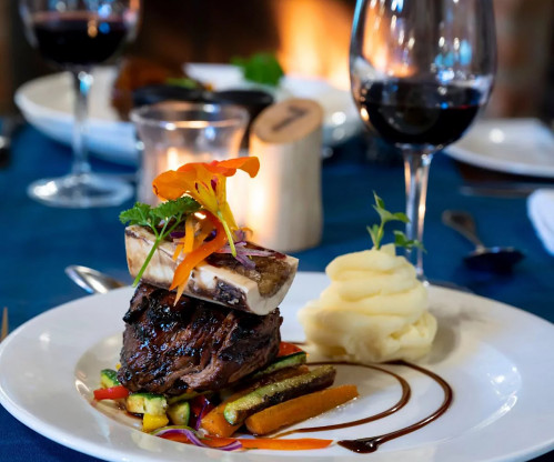 Free Wine When You Dine Special – ANEW Hotel Hluhluwe